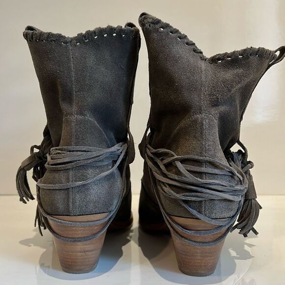 Ron‎ White “Braillee” Grey Suede Pointed Toe Booties Size 40 - Picture 5 of 15